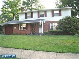 1st image of 2613 Pin Oak Dr
