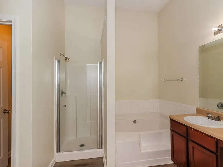 182 Seabreeze Ct — Photo 12