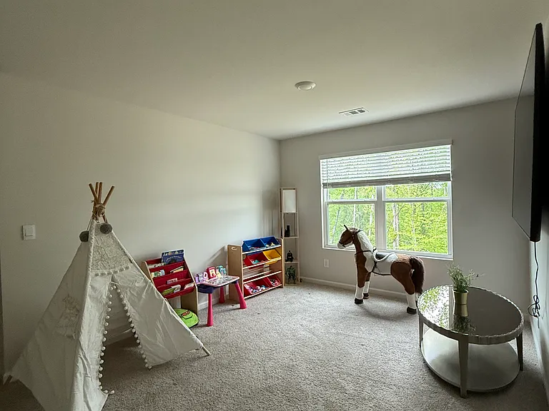 261 Berkeley Trce — Photo 19