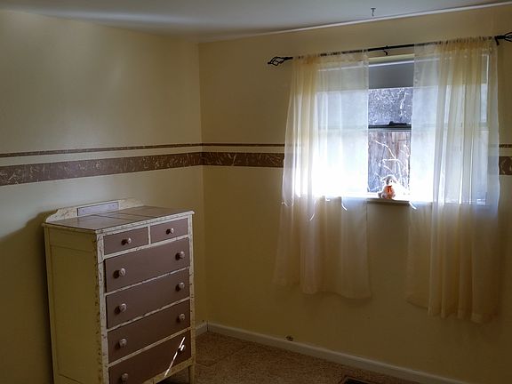 4th image of 1080 Irving St