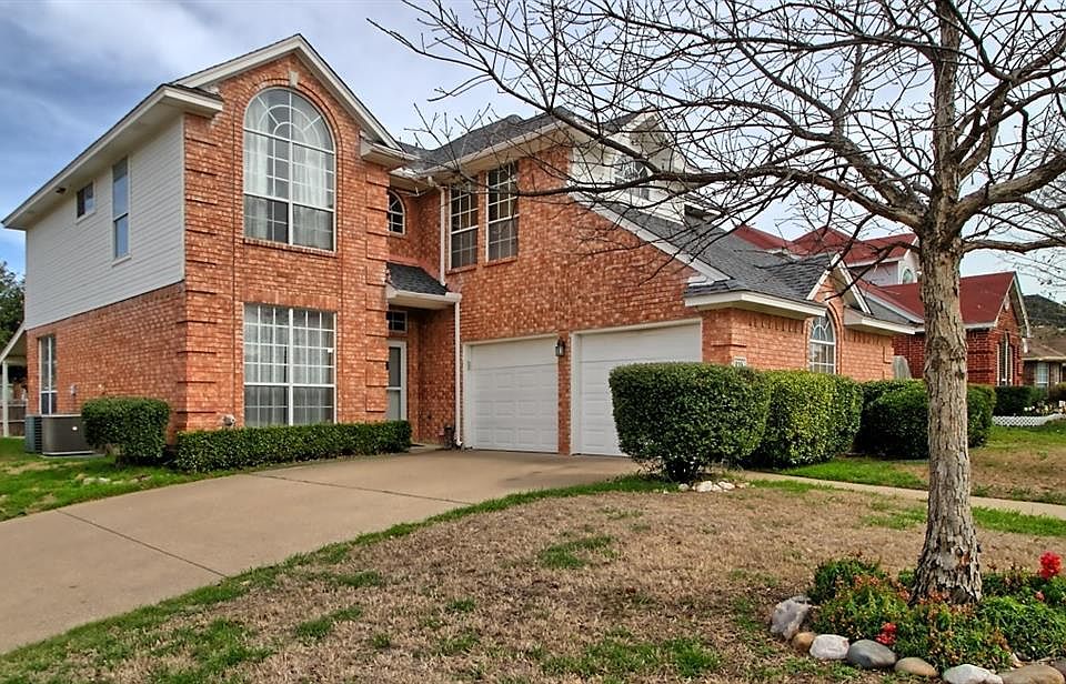 1st image of 219 Parkmead Ct
