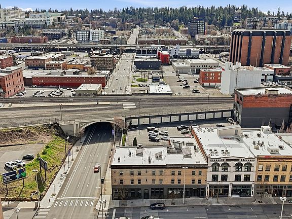 3rd image of 401 W 1st Ave