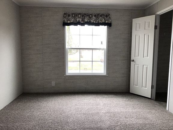 5th image of 4616 Tampa Ct