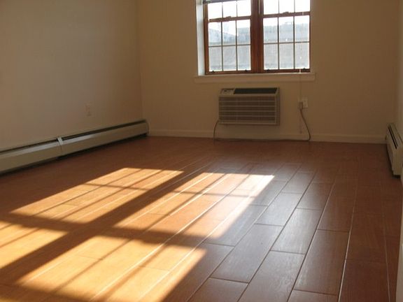 3rd image of 25-36 38th St #4