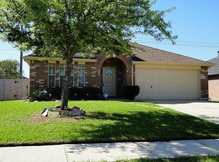9313 Sioux Dr, La Porte, TX 77571