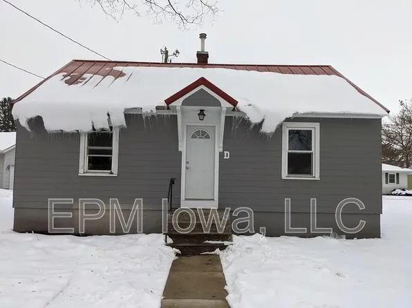 609 1st St W APT D, Independence, IA 50644