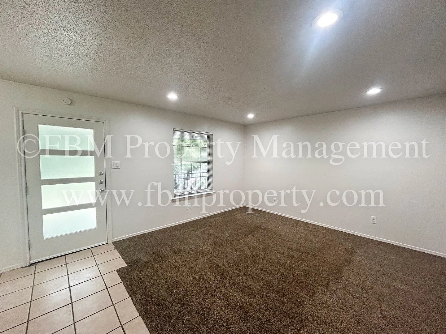 1401 N Clay St, Unit G - 2 Bedroom, 1 Bathroom Apartment Home in Ennis, TX! — Photo 3