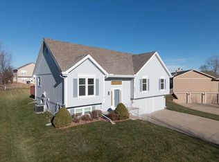 8800 NE 110th St, Kansas City, MO 64157