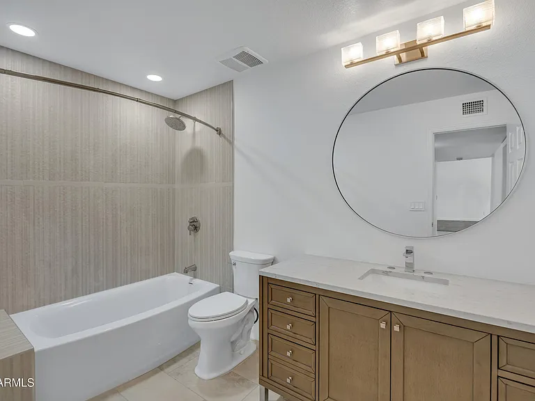 15834 N 58th Pl — Photo 13