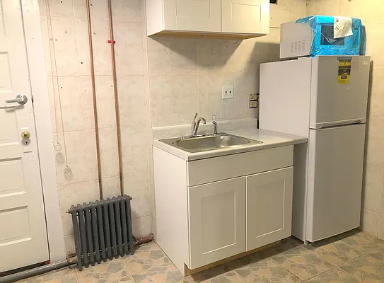 Rented by Richard Macias, LREB | media 6