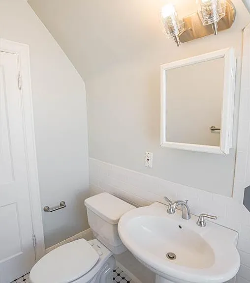 2940 Vincent Ave N #2 — Photo 6