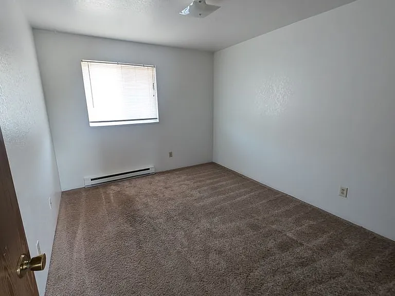 211-225 N Peterson Dr — Photo 42