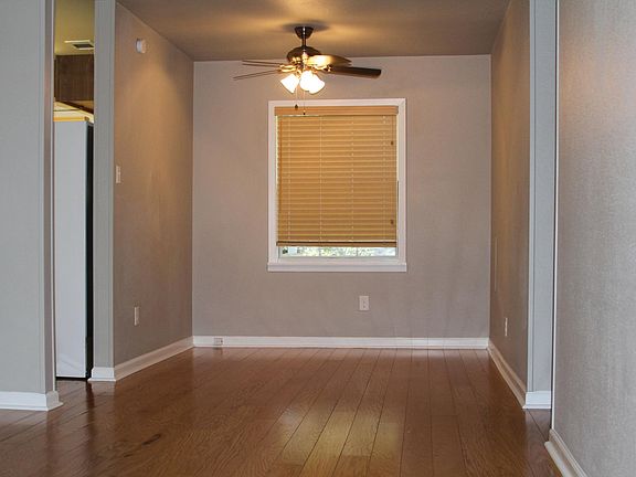4th image of 2109 Pearl St APT 16F