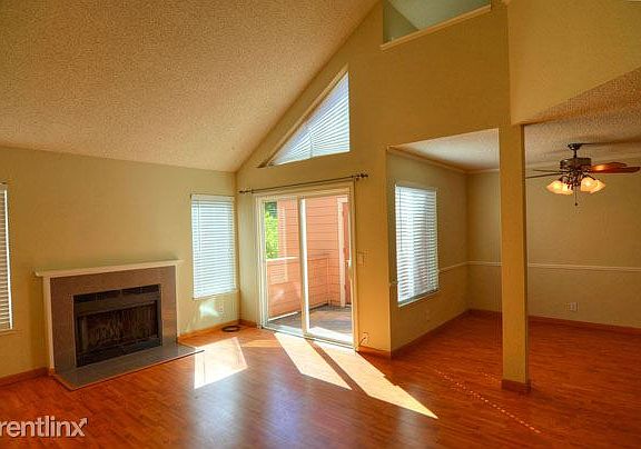 Wood Laminate Floors & Open Floorplan!