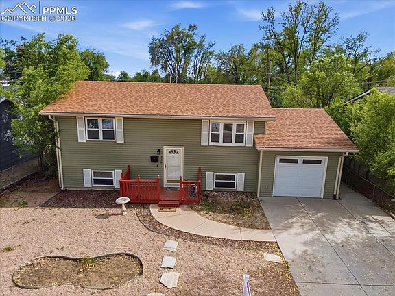 3rd image of 338 Iris Dr