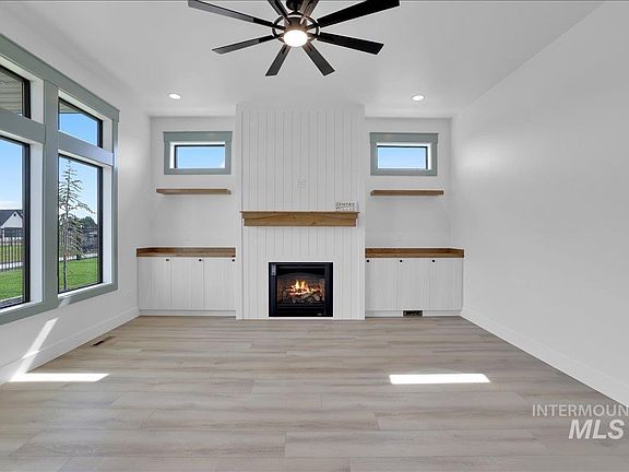 4th image of 537 Canyon Mist Dr