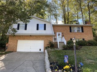 237 Lakeview Dr, Saint Albans, WV 25177