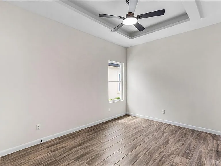 1300 Rosewood Ln #1 — Photo 10