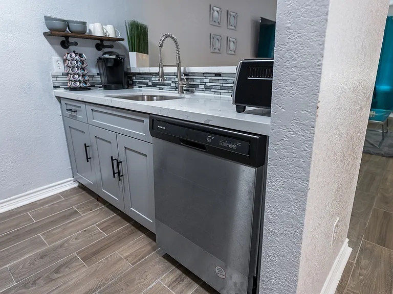 2402 Berry St #3 — Photo 5