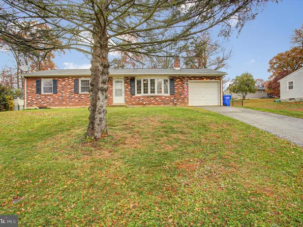 32 Washington Rd, New Freedom, PA 17349