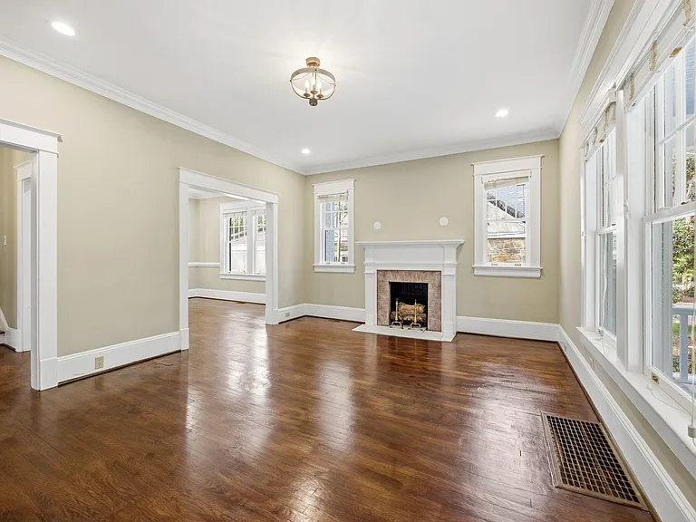 2203 Saint Marys St — Photo 3