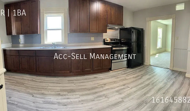 1122 Broadway Ave NW #UPPER — Photo 2