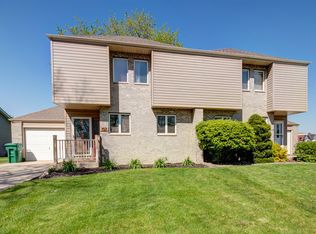 107 Ravinia Dr, Shorewood, IL 60404