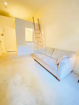 Rented by Keller Williams NYC | media 2