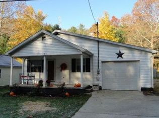 705 Johns Creek Rd, Milton, WV 25541