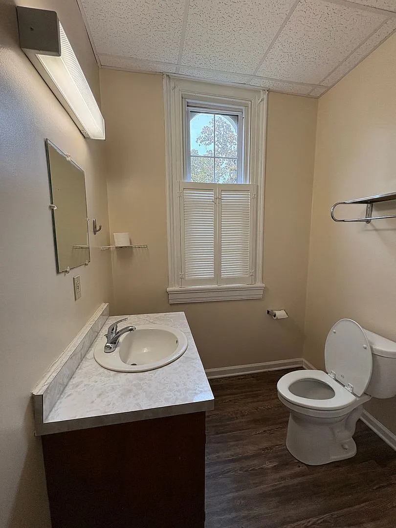 Apartment located inside beautiful historcal home in Lynchburg! — Photo 4