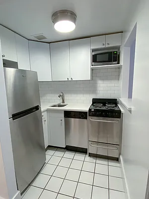 Rented by Mallory Management Corp | media 7