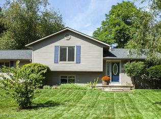8911 Tartan Dr, Clarkston, MI 48348
