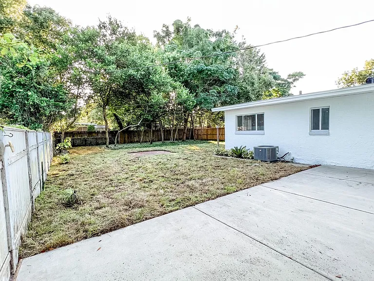 1300 Bennett Rd — Photo 23
