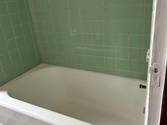 5th image of 22 Greenwich St #2