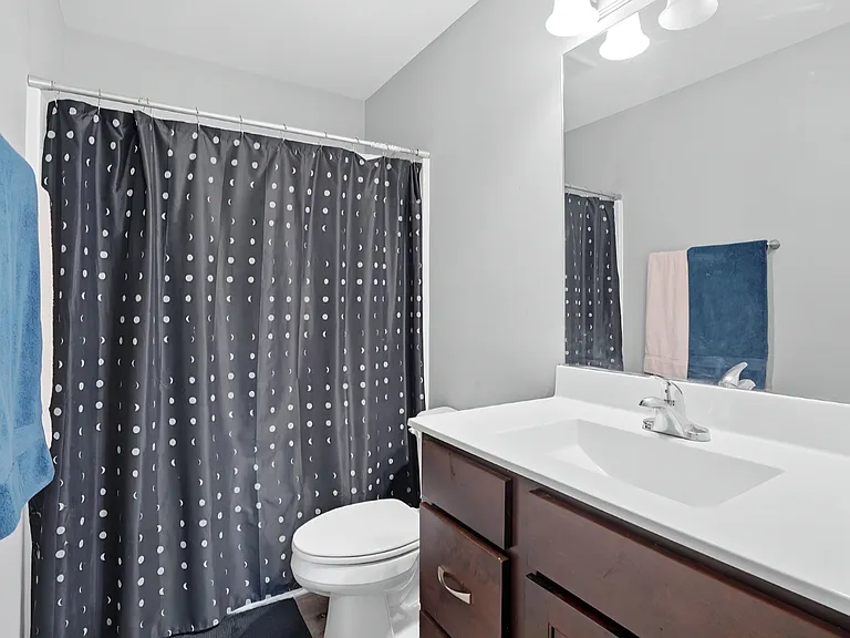460 E Cedar Ct — Photo 10