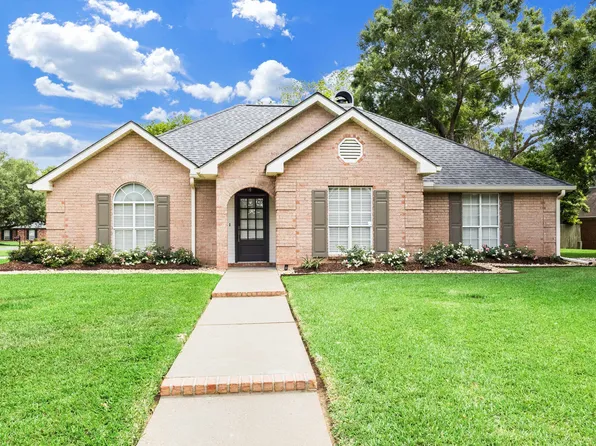 201 Pomerol Pl, Lafayette, LA 70503