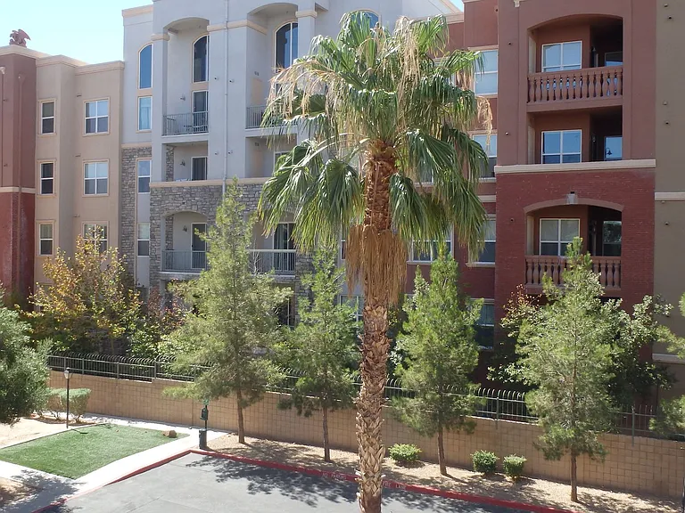 27 E Agate Ave #209 — Photo 4