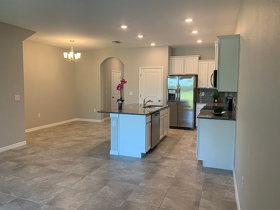 3rd image of 2802 Midnight Pearl Dr