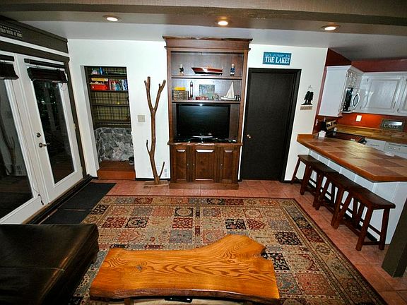 3rd image of 511 Tam O Shanter Dr #2020A