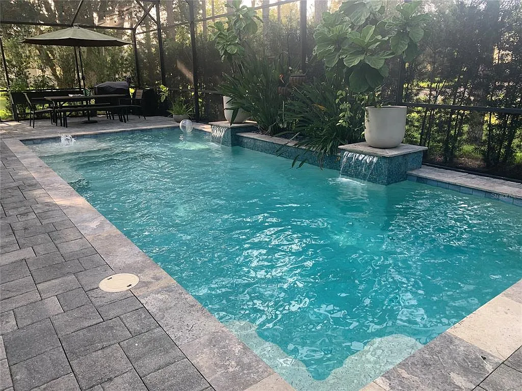 4 bed, 3.0 bath, 2567 sqft, $4,300 — Photo 3
