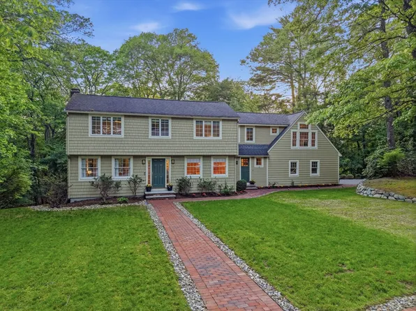 75 Spring Grove Rd, Andover, MA 01810