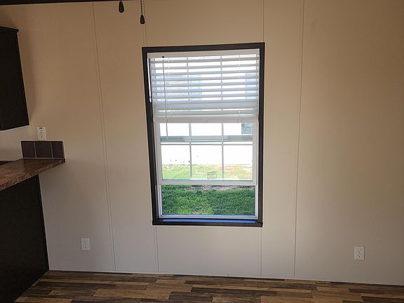 4th image of 900 Belle Aire St #24