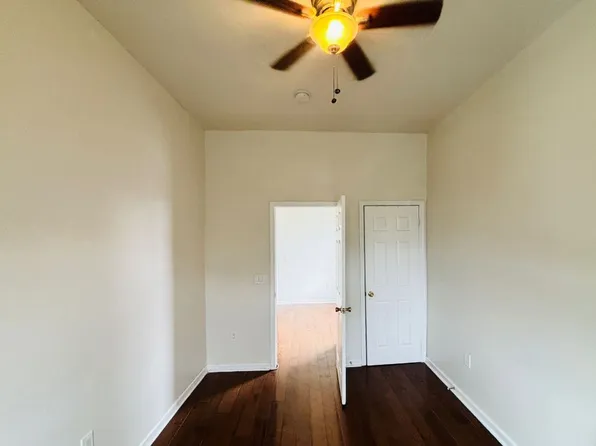 966 Summit Avenue image 7 of 9