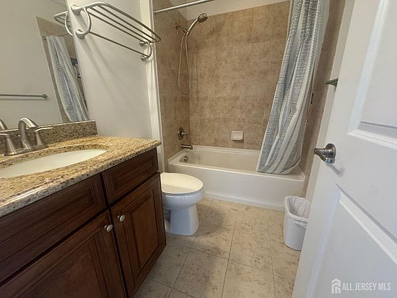 5th image of 59 Davinci Dr