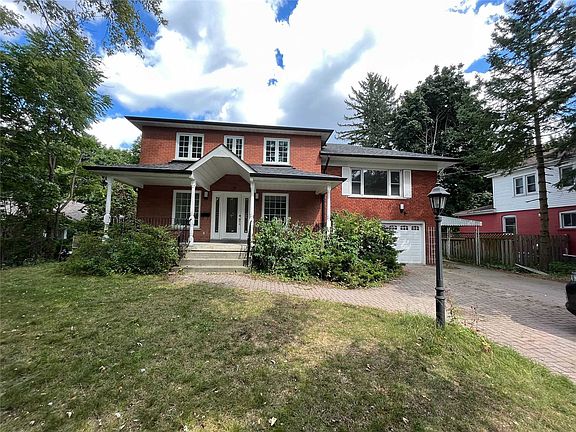 2nd image of 35 Agincourt Dr