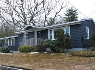 462 Mast Rd, Manchester, NH 03102