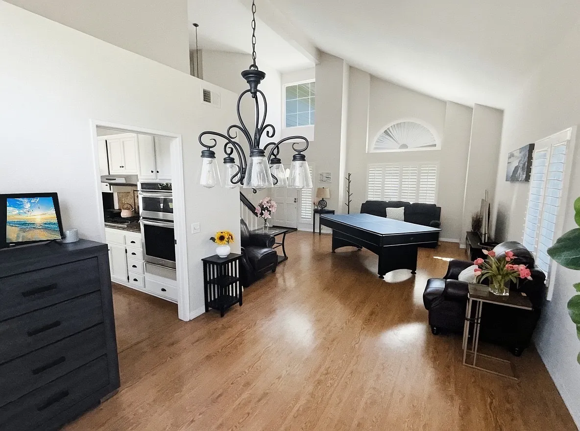 855 Avenue Bernardo - 1 — Photo 2