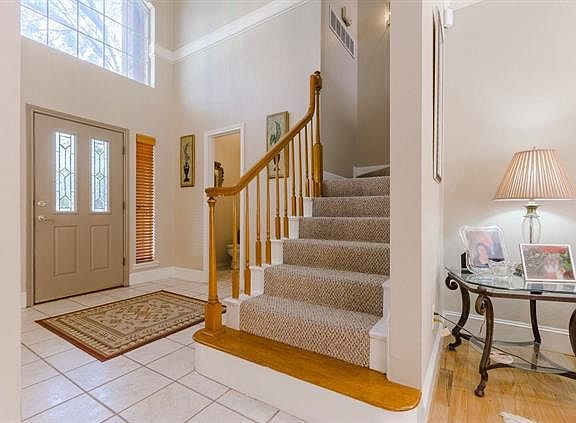2nd image of 2805 Live Oak Dr