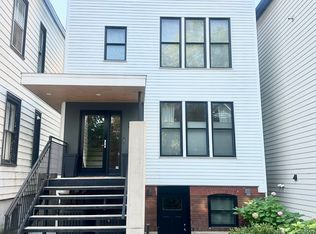 2911 W Dickens Ave, Chicago, IL 60647