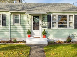 152 Ashwood Dr, Rochester, NY 14609